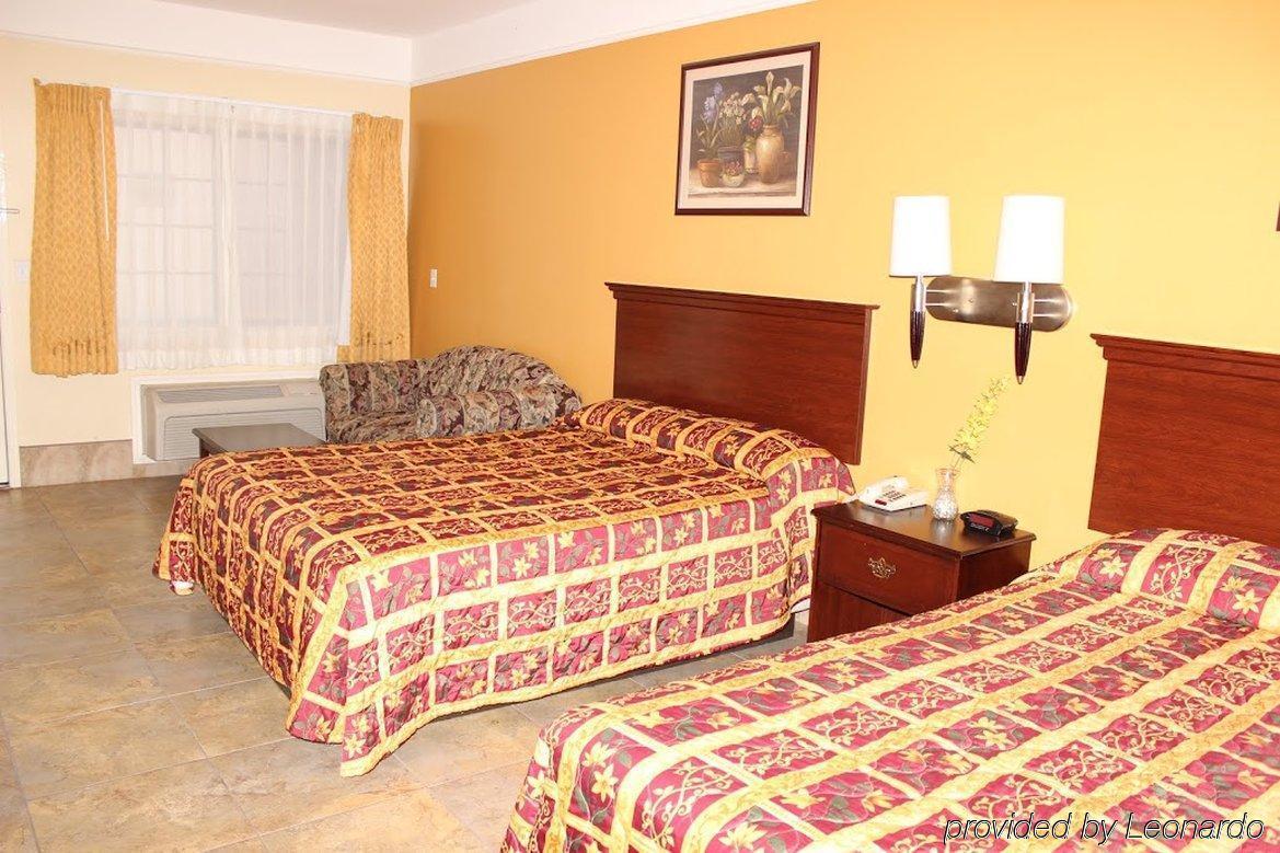 Texas Inn & Suites Mcallen At La Plaza Mall And Airport Exterior photo